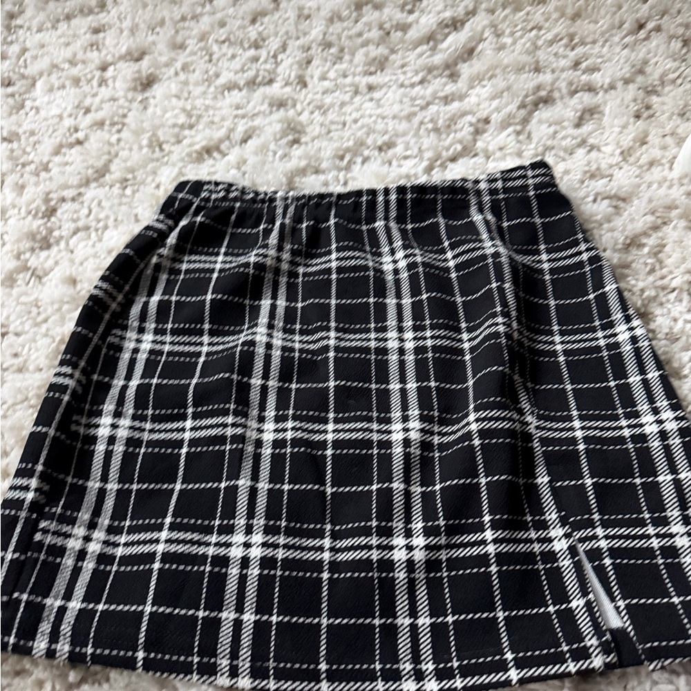 Chic Black and White Checkered vintage schoolgirl mini Skirt - Picture 4 of 4